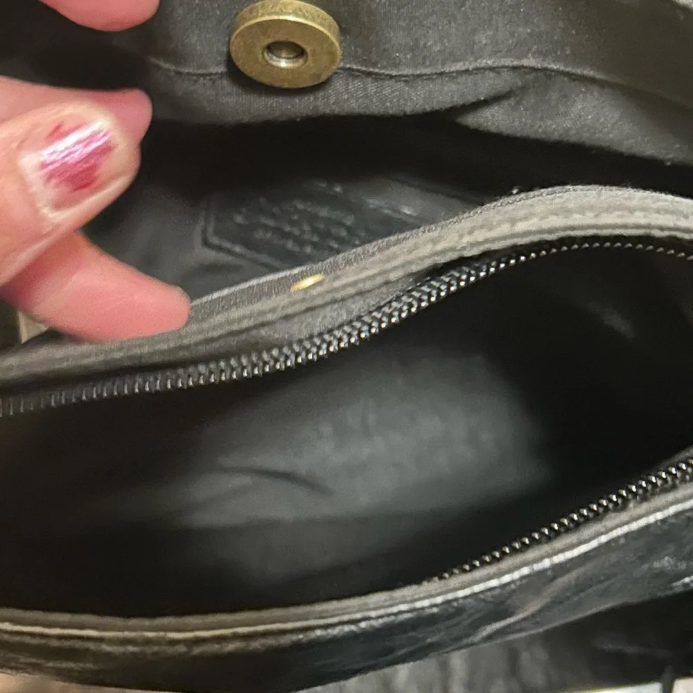 St. John’s Bay-Embossed Leather shoulder bag